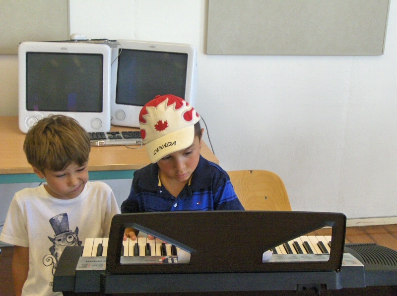 Village Camps International Summer Camp VDC Geneva 2016-08-12 https://www.villagecamps.com/journals_admin/images/345-7-Picture 031.jpg